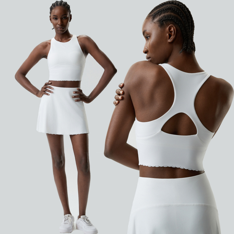ملابس رياضية نسائية، طقم تنس ل - مراجعة Badminton Outfit وسعره