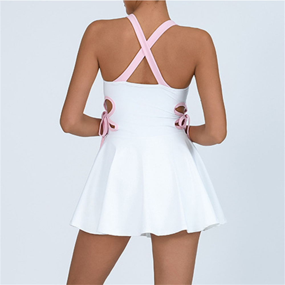 طقم تنس ويوجا نسائي 2026، فستا - مراجعة Badminton Outfit وسعره